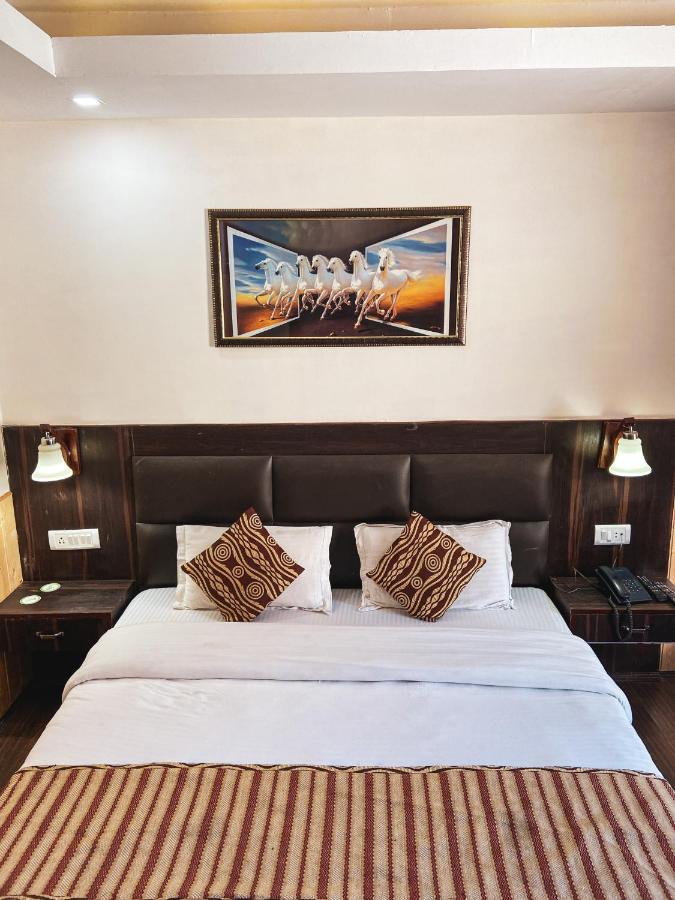 Hotel Manali Queen Manāli Exterior foto