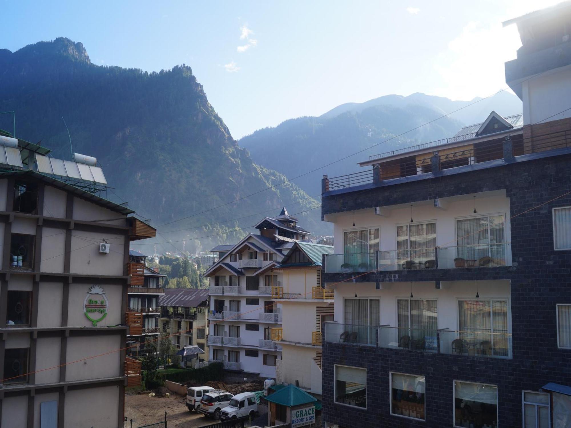 Hotel Manali Queen Manāli Exterior foto
