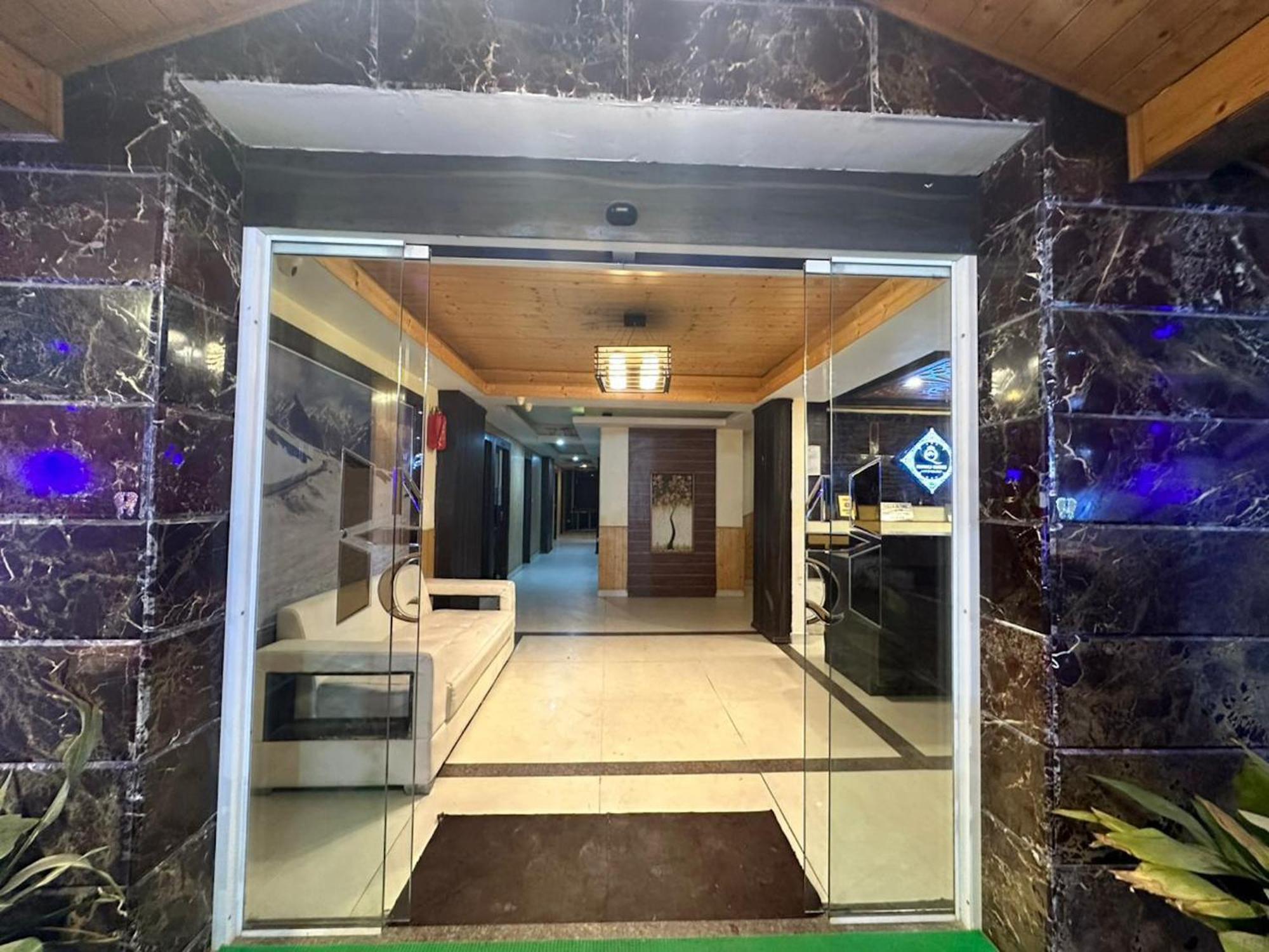 Hotel Manali Queen Manāli Exterior foto